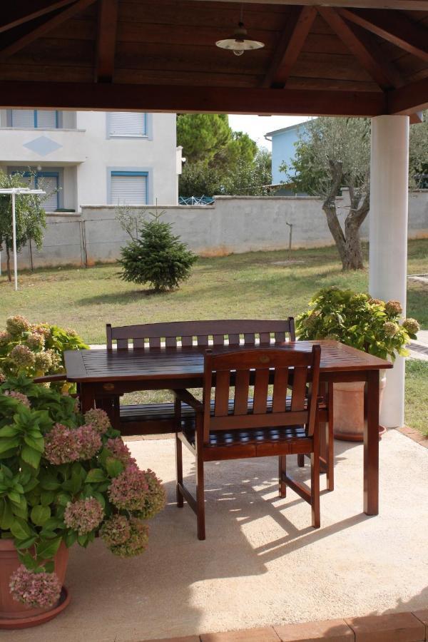 Apartments With A Parking Space Valbandon, Fazana - 7296 Štinjan Extérieur photo