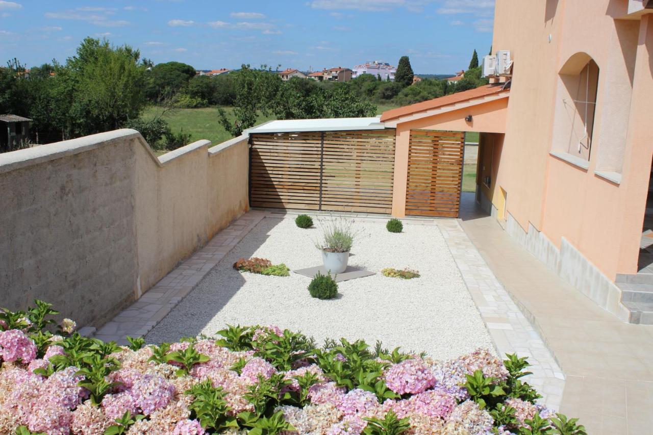 Apartments With A Parking Space Valbandon, Fazana - 7296 Štinjan Extérieur photo