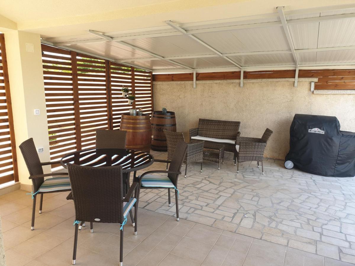 Apartments With A Parking Space Valbandon, Fazana - 7296 Štinjan Extérieur photo